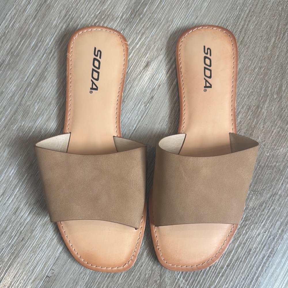SODA Women's Tan Slide Sandals- size 7-1/2
